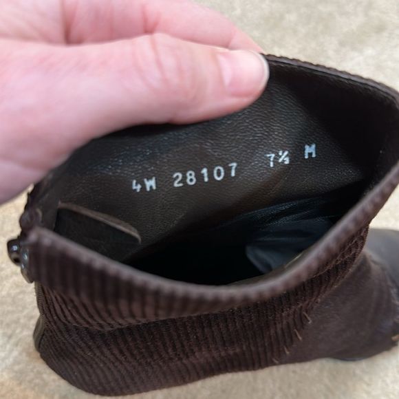 Stuart Weitzman Women Leather Heeled Booties Size 7.5 M - Picture 5 of 14